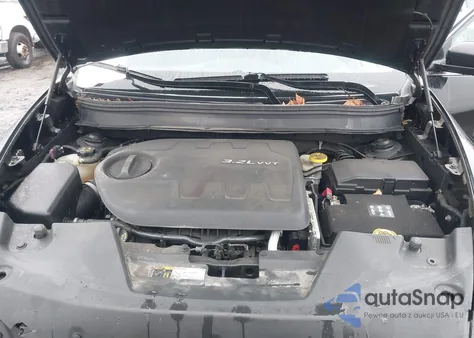 2014 Jeep Cherokee Latitude из США, поврежденный, VIN 1C4PJMCS2EW264311